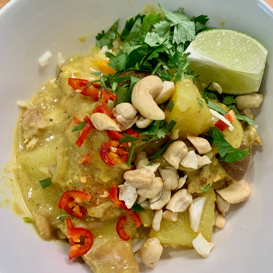 Coconut Cashew Chicken Curry